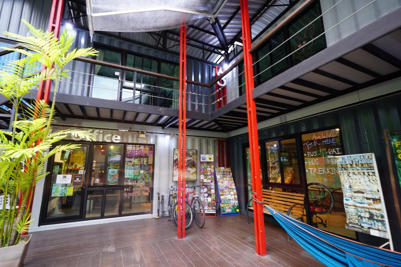 At Box Hostel Chiang Mai Exterior photo